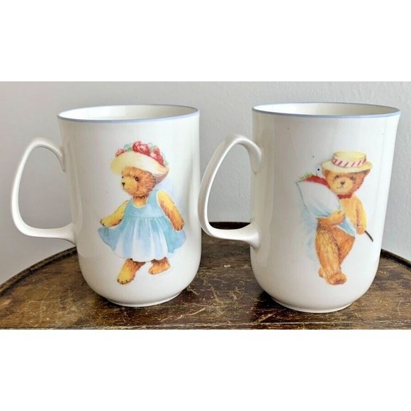 Set of 2 Vintage Rose Of England Off-White Bone China Coffee Tea Mugs Teddy Bear - Picture 2 of 6